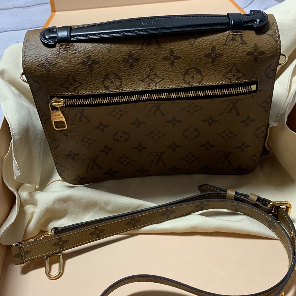 Louis Vuitton Brown Pochette Metis Reverse Monogram Canvas Crossbody Bag - Picture 6 of 16